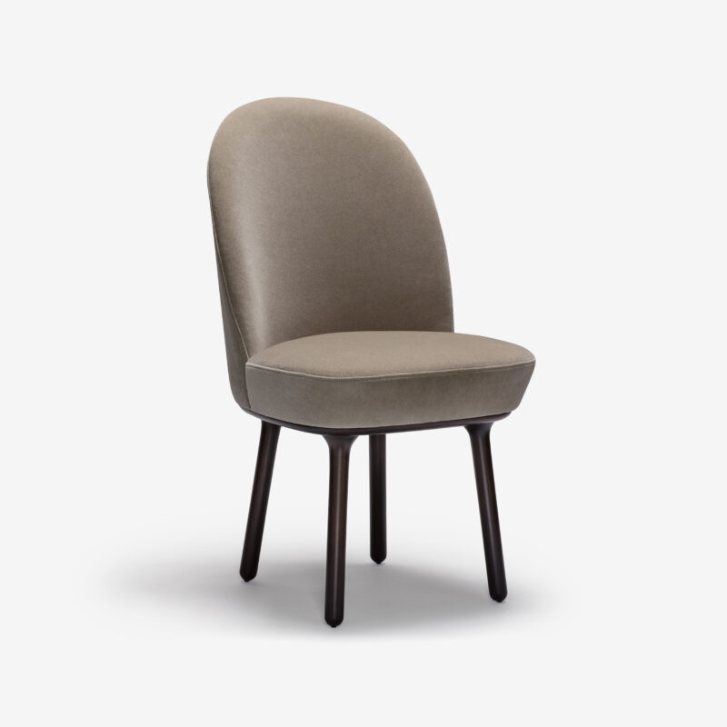 Beetley Chair: Wooden Legs